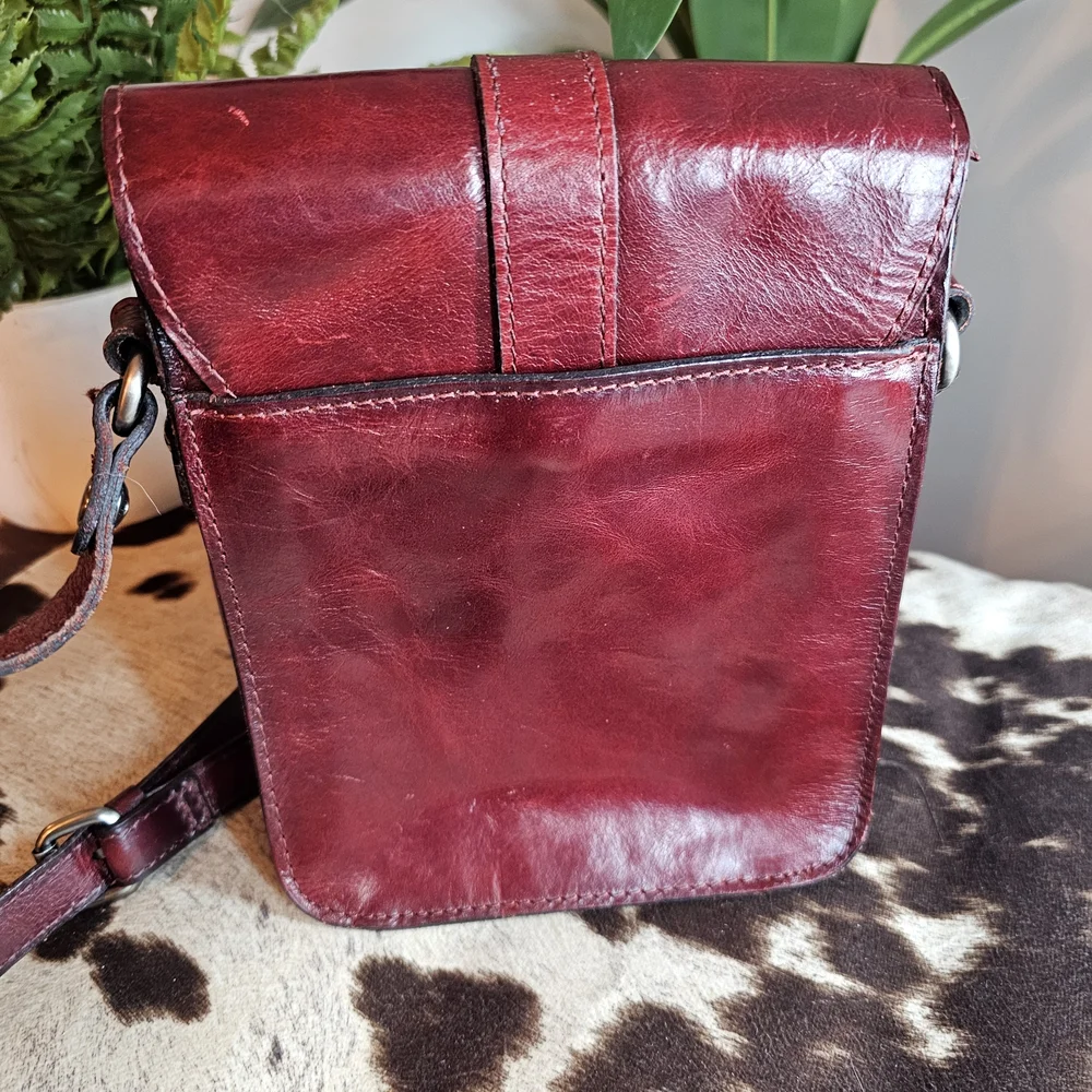 Patricia Nash Cascina Leather Crossbody Bag - Picture 5 of 11